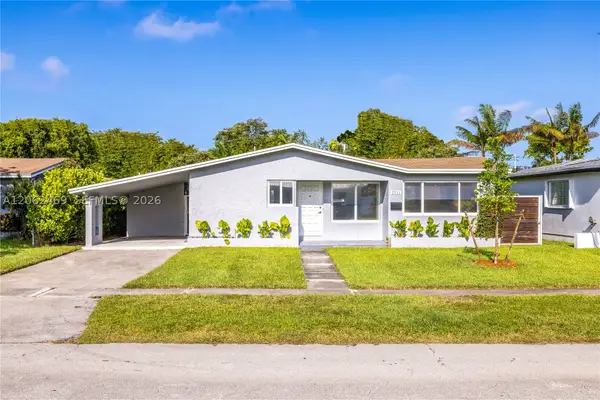 2111 N 14th Ct, Hollywood, FL 33020
