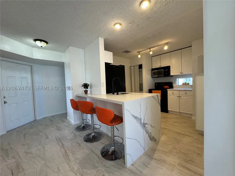 8630 SW 3rd St #101, Pembroke Pines, FL 33025 - #2