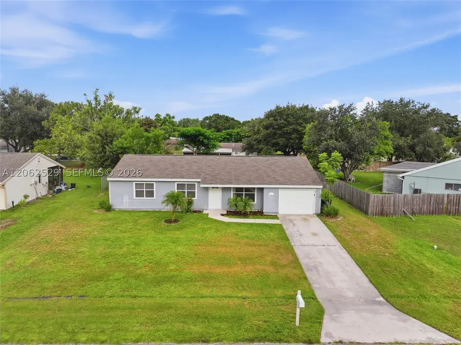 205 SW Kentwood Rd, Port Saint Lucie, FL 34953 - #3