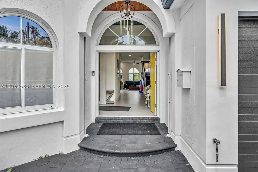 2521 Center Ave, Fort Lauderdale, FL 33305 - #3