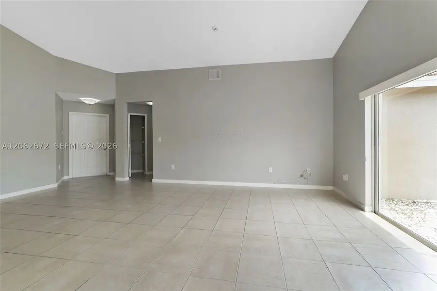 18946 NW 10th St, Pembroke Pines, FL 33029 - #3