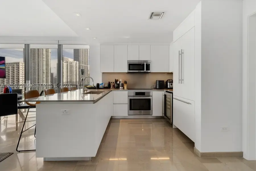 68 SE 6th St #2101, Miami, FL 33131 - #2
