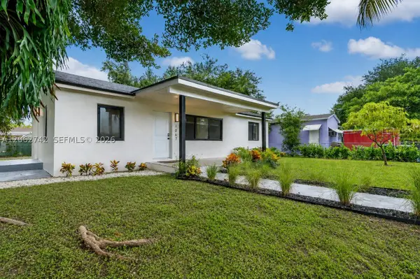 1067 NW 101st St, Miami, FL 33150