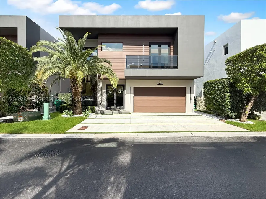 7447 NW 97th Ct, Doral, FL 33178 - #2