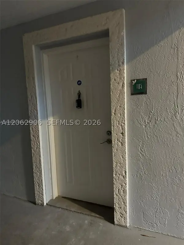 8600 SW 212th St #105, Cutler Bay, FL 33189