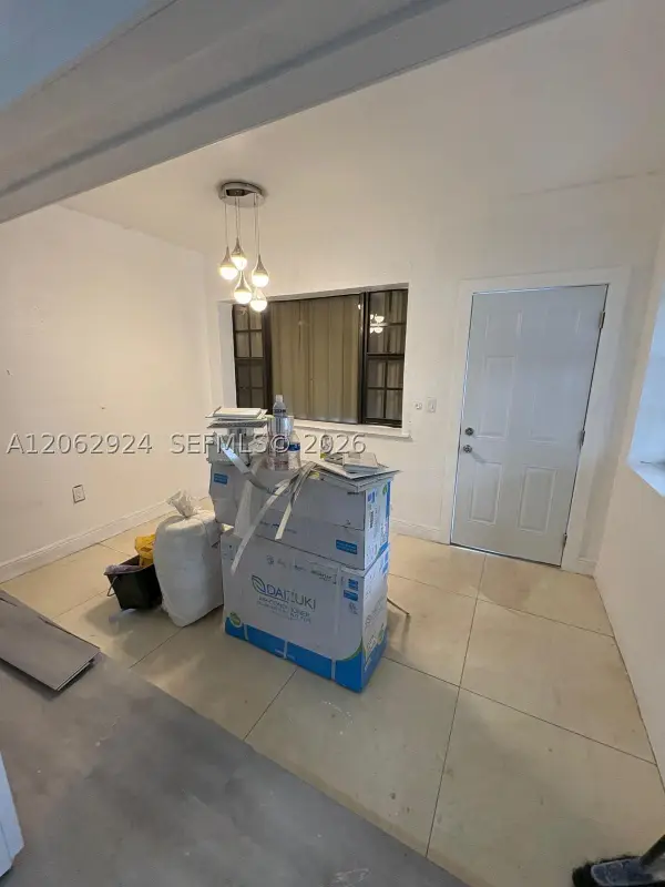 2531 NW 88th St, Miami, FL 33147