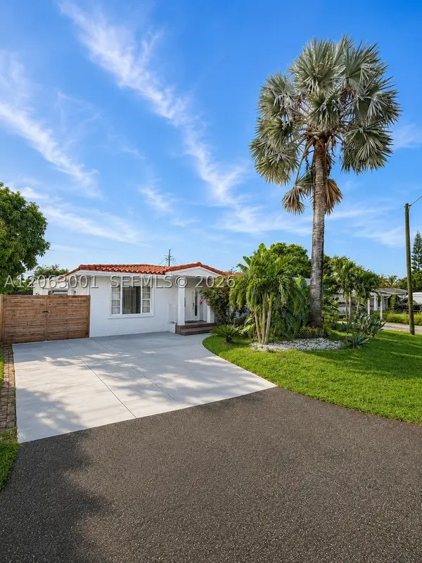 4730 NE 3rd Ave, Oakland Park, FL 33334