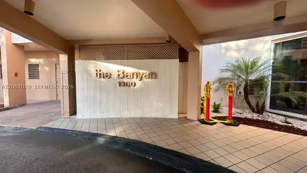 1300 Saint Charles Pl #202, Pembroke Pines, FL 33026