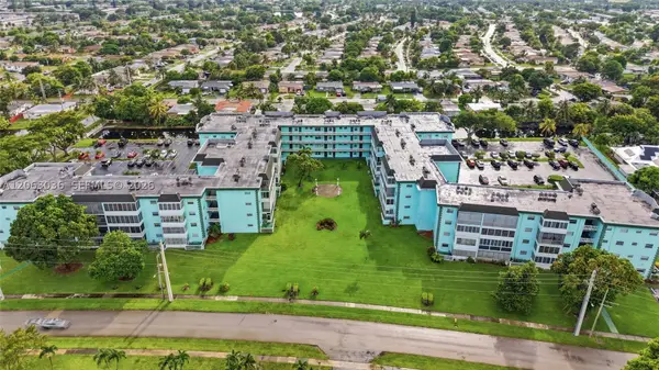 4141 NW 44th Ave #217, Lauderdale Lakes, FL 33319