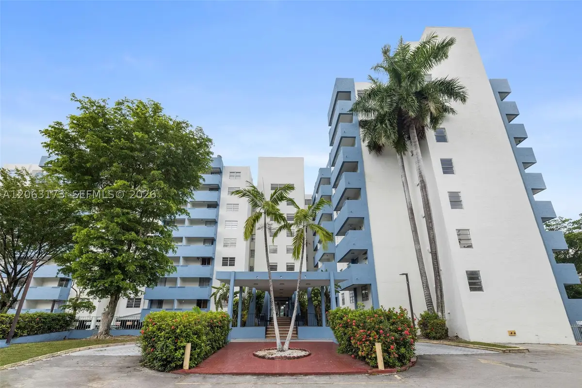 5050 NW 7th St #211, Miami, FL 33126 - #1