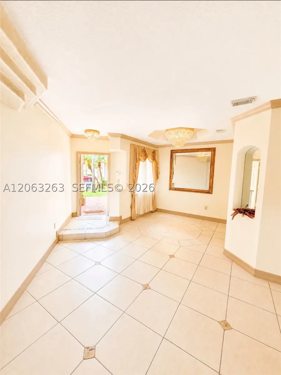 8356 NW 10th St #6D, Miami, FL 33126 - #2