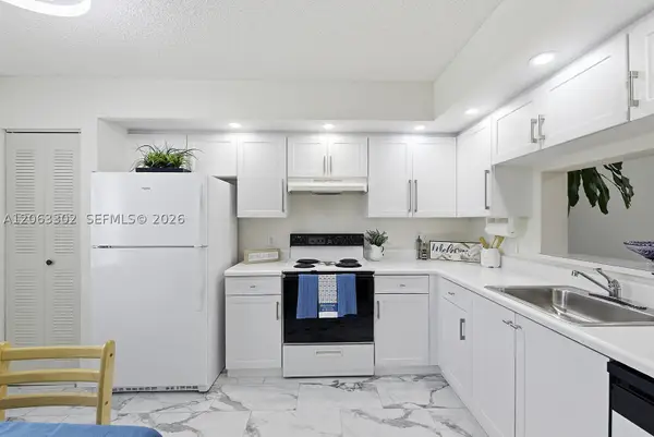 1200 SW 137th Ave #308E, Pembroke Pines, FL 33027