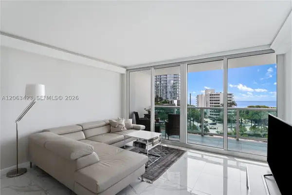 100 Bayview Dr #709, Sunny Isles Beach, FL 33160