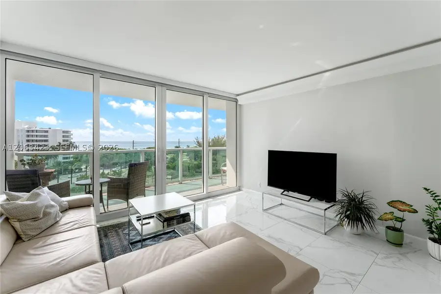100 Bayview Dr #709, Sunny Isles Beach, FL 33160 - #2
