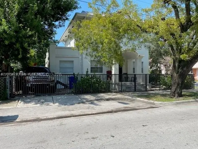 876 SW 2nd St, Miami, FL 33130 - #2