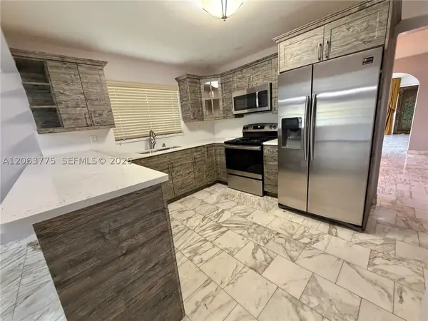 320 NW 61st Ave, Miami, FL 33126