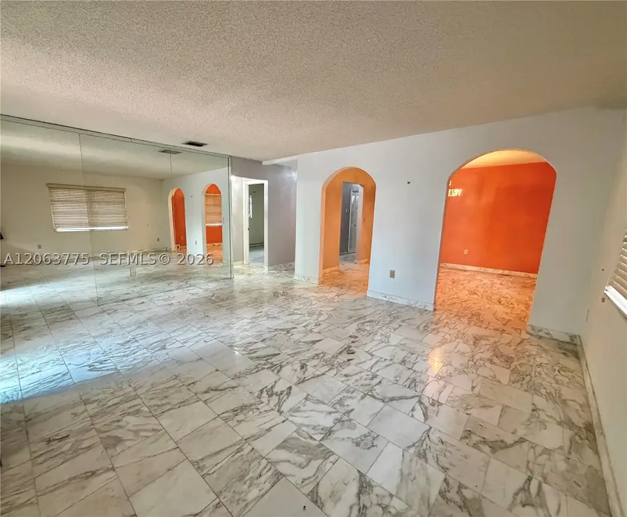 320 NW 61st Ave, Miami, FL 33126 - #3