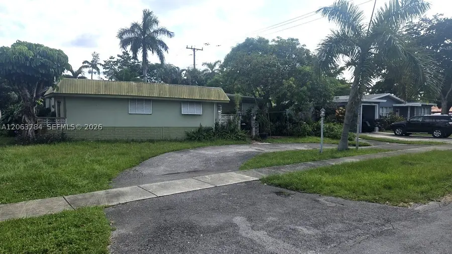 185 NE 129th St, North Miami, FL 33161 - #2