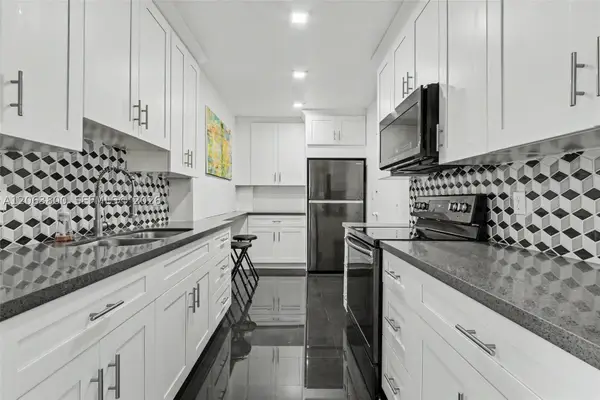 4400 Hillcrest Dr #1005A, Hollywood, FL 33021