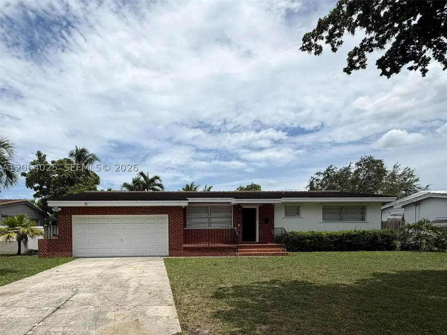 801 Albatross St, Miami Springs, FL 33166 - #2