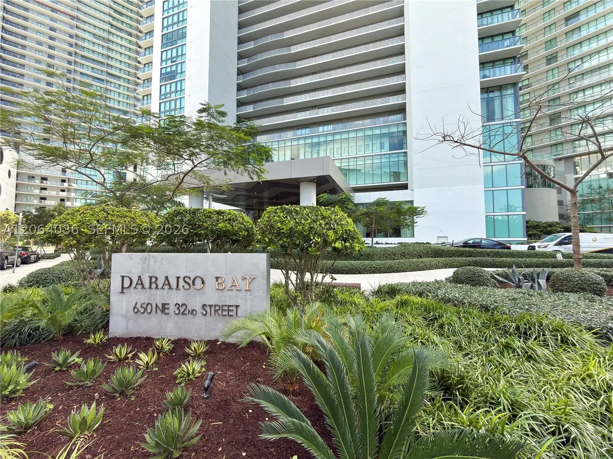 650 NE 32nd St #802, Miami, FL 33137 - #1