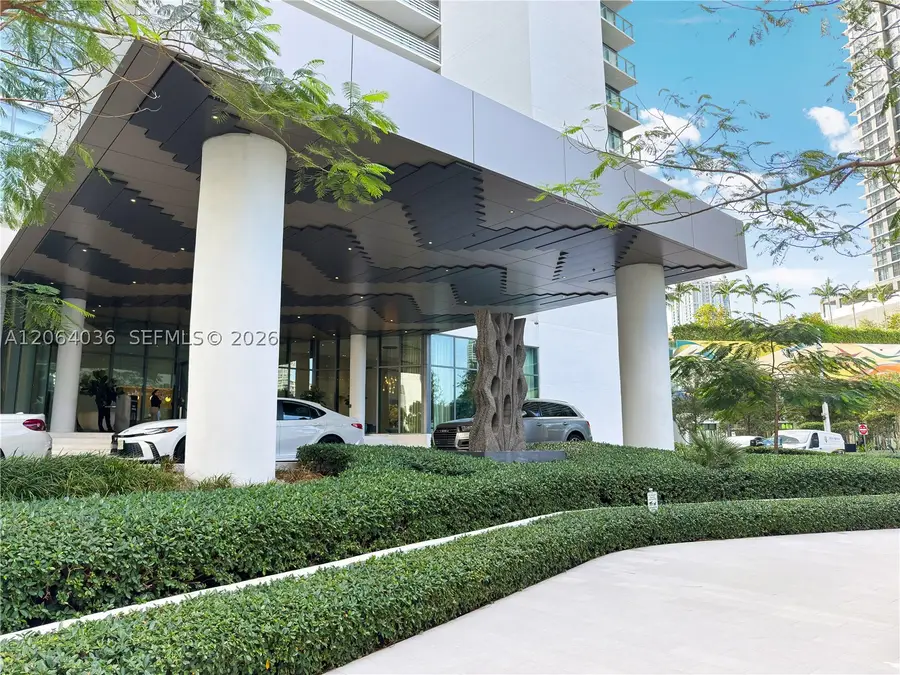 650 NE 32nd St #802, Miami, FL 33137 - #2