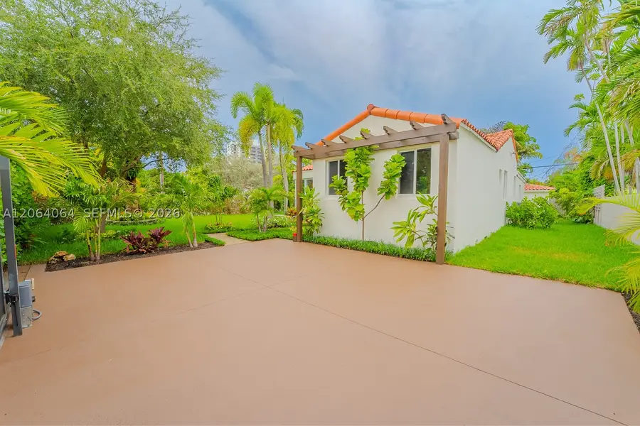 2483 SW 24th St, Miami, FL 33145 - #3