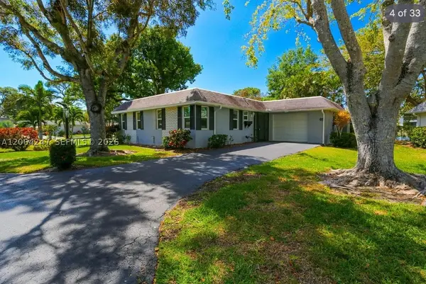 225 Georgetown, Naples, FL 34114
