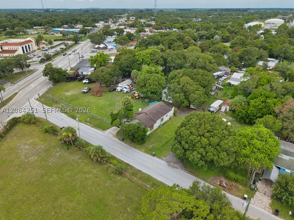 2108 Okeechobee Rd, Fort Pierce, FL 34950 - #1