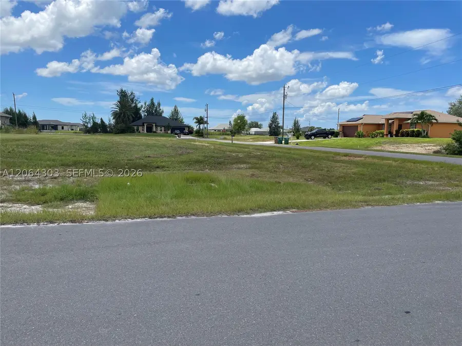 216 NE 9th Terr, Cape Coral, FL 33909 - #2