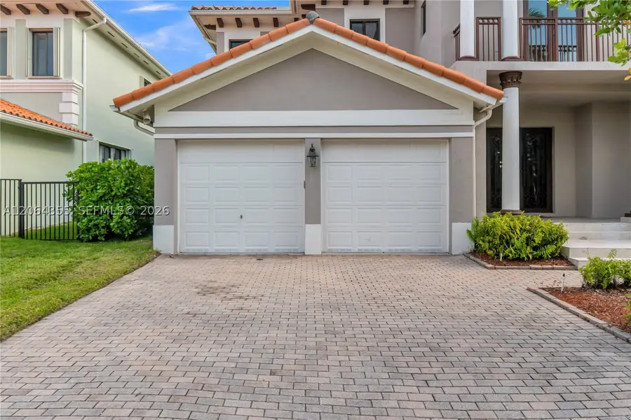 7965 SW 195th St, Cutler Bay, FL 33157 - #2
