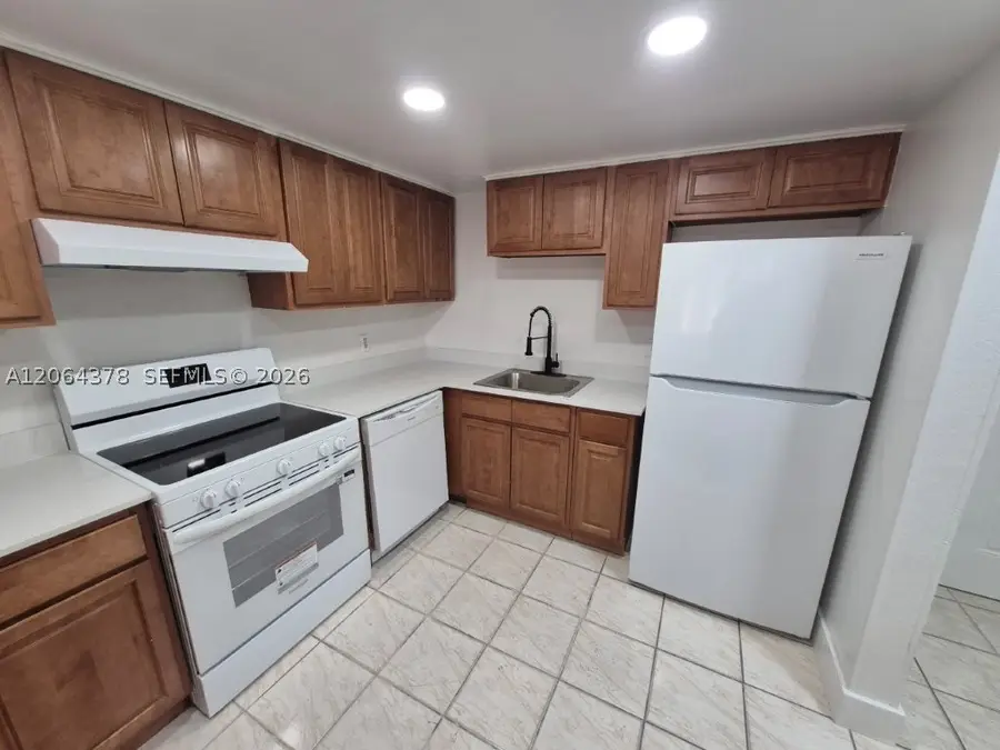 1750 W 46th St #331, Hialeah, FL 33012 - #3