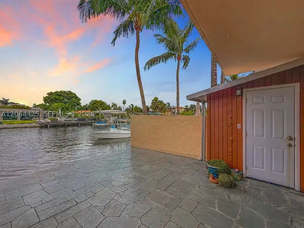 2205 1/2 NE 123rd St #2205, North Miami, FL 33181