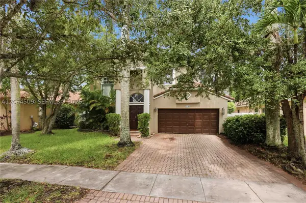 1040 NW 185th Ave, Pembroke Pines, FL 33029