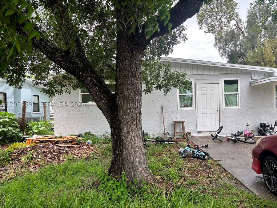 5442 Fourth Ave, Fort Myers, FL 33907 - #2