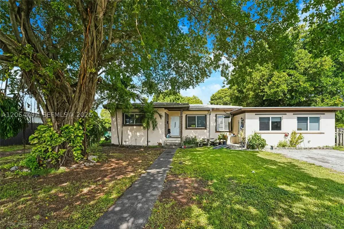 350 To To Lo Chee Dr, Hialeah, FL 33010 - #1