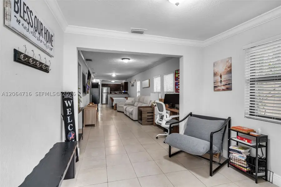 930 NE 132nd St, North Miami, FL 33161 - #3
