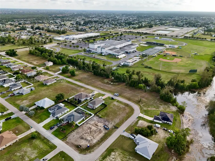 3829 Ne 23rd Ave, Cape Coral, FL 33909 - #3