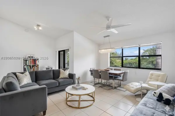 610 S Park Rd #35-1, Hollywood, FL 33021