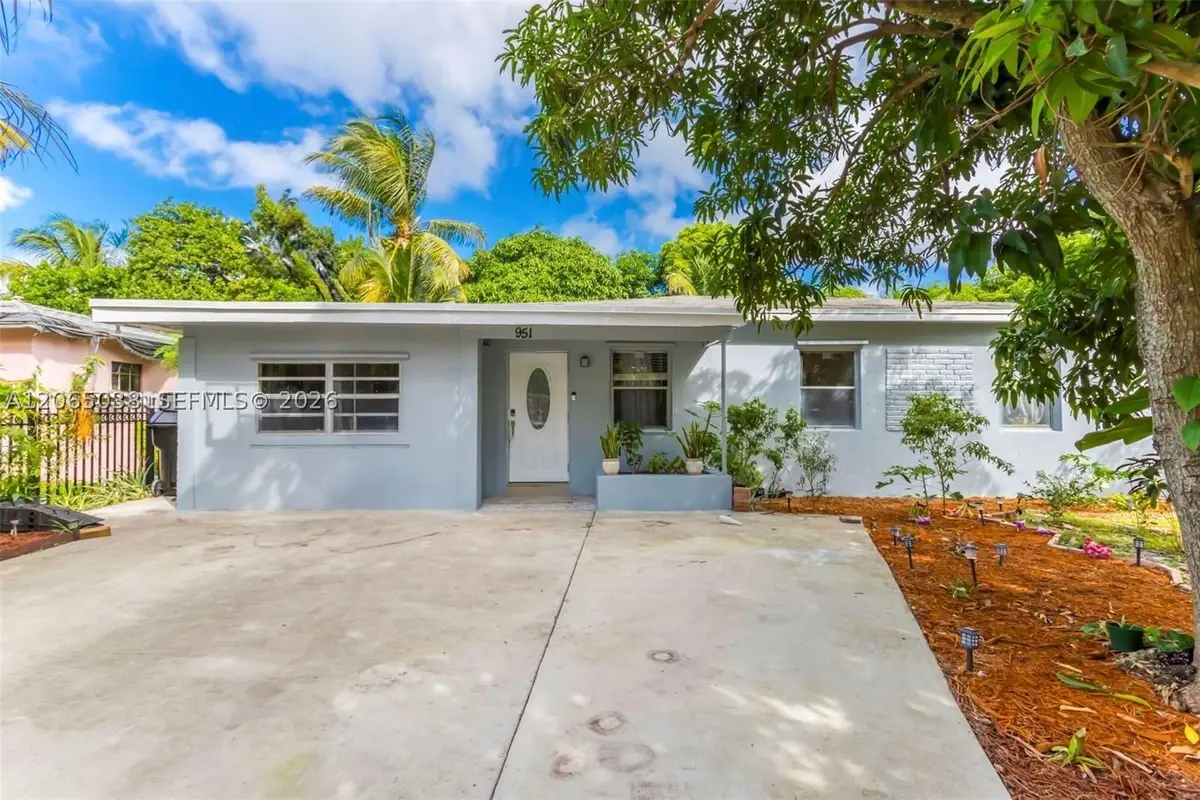 951 NE 157th Ter, North Miami Beach, FL 33162 - #1
