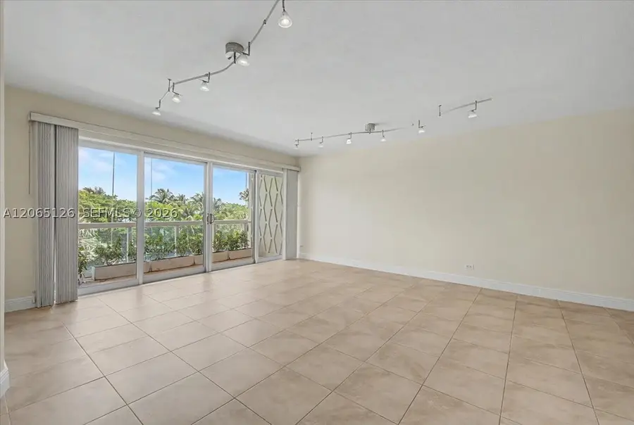 2451 Brickell Ave #4F, Miami, FL 33129 - #3