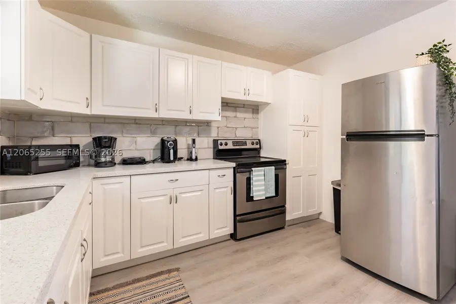 20 SE 13th Ter, Dania Beach, FL 33004 - #2