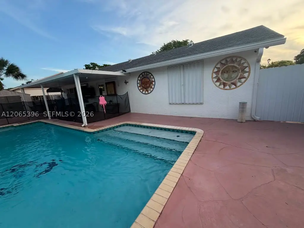 19631 NW 57th Pl, Hialeah, FL 33015 - #1