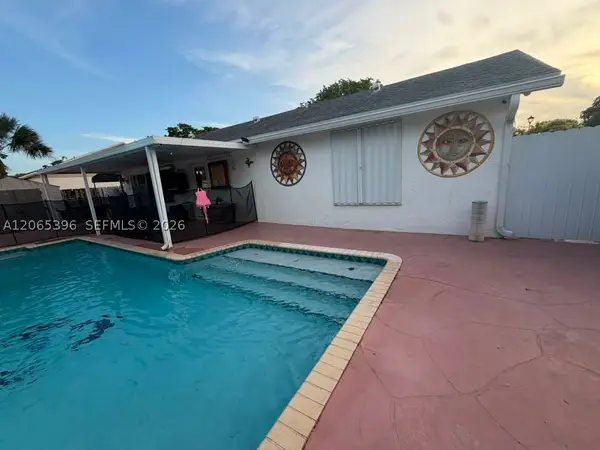 19631 NW 57th Pl, Hialeah, FL 33015