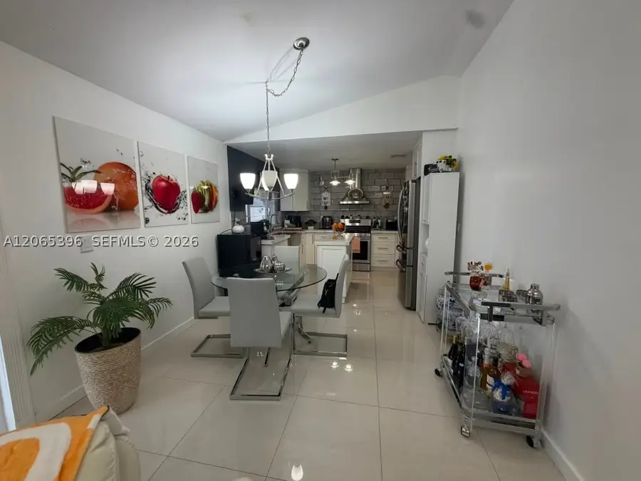 19631 NW 57th Pl, Hialeah, FL 33015 - #3