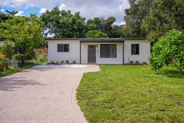 6336 Garfield St, Hollywood, FL 33024