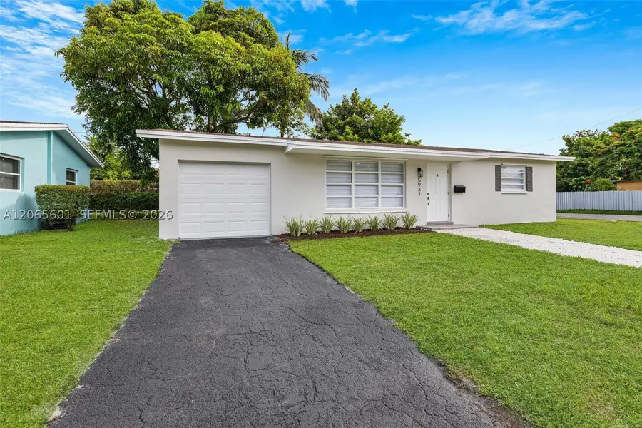 5937 NW 16th Ct, Sunrise, FL 33313 - #3
