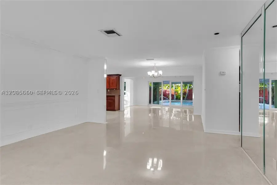 617 NE 2nd Pl, Dania Beach, FL 33004 - #2