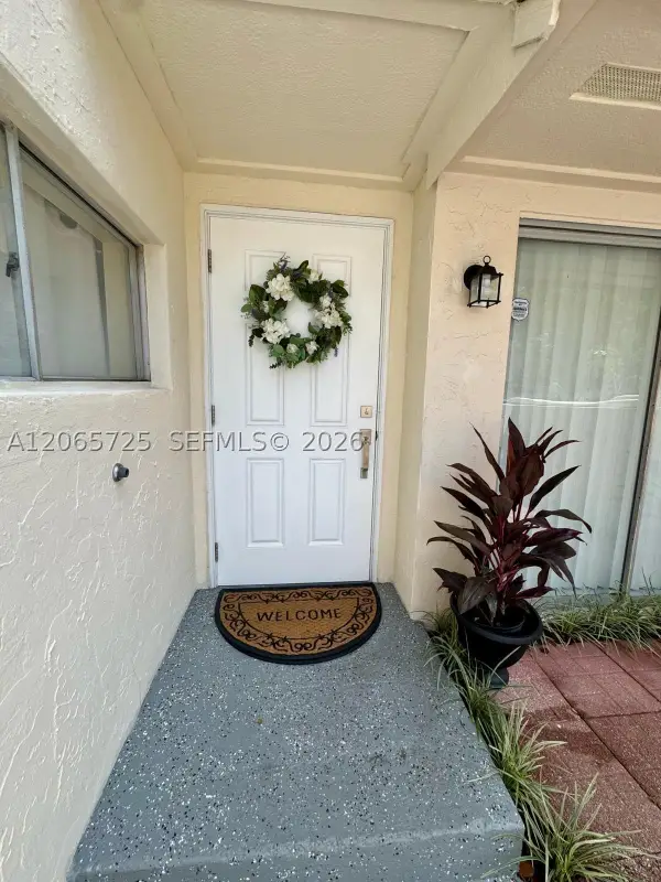 832 NW 81st Way #9, Plantation, FL 33324