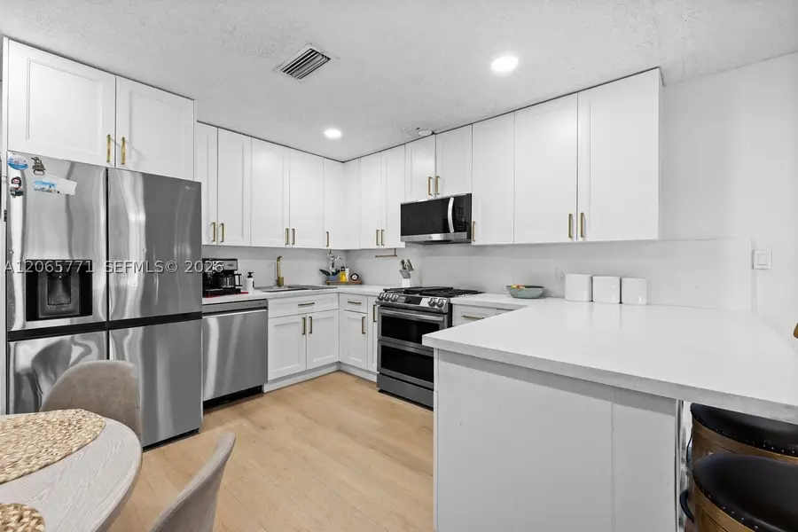 8921 NW 26th Pl, Sunrise, FL 33322 - #2